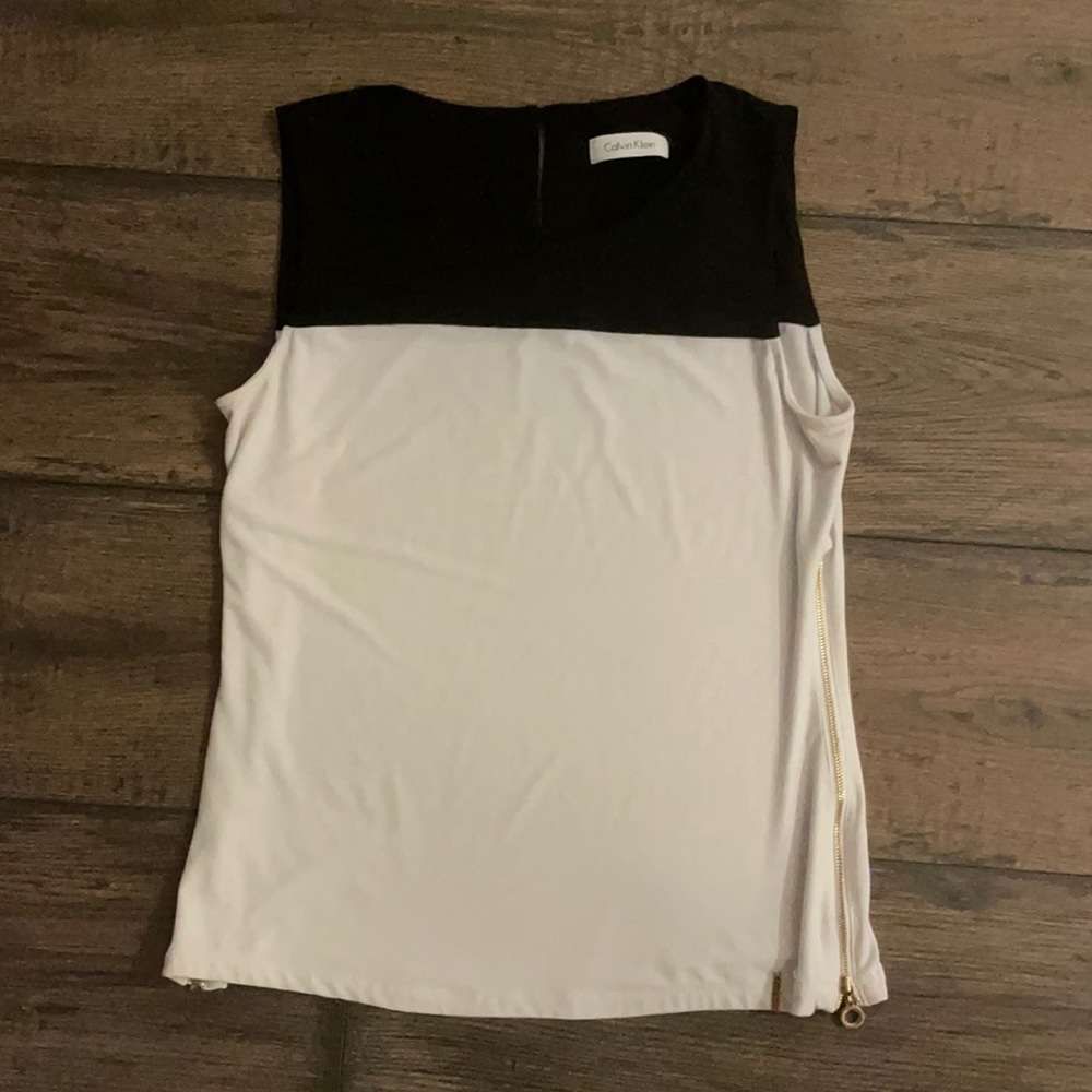 Calvin Klein Classy Black/White Top